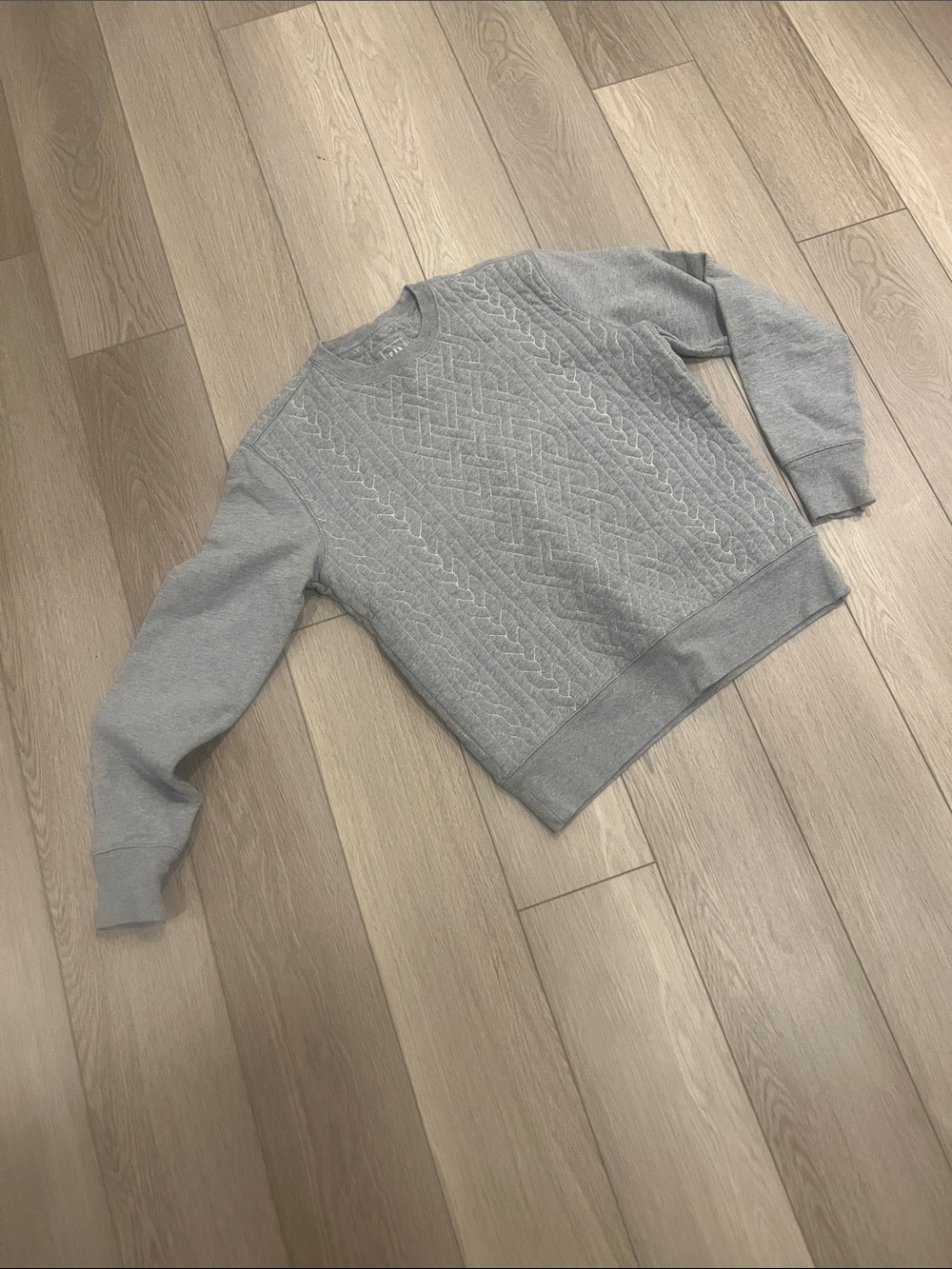 Gap boys’ Cable-Knit design Crewneck Sweatshirt  - Light Gray, sz XS
